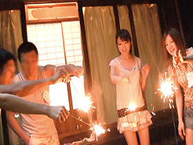 禁断のリアル近親×姦！何度も何処でもフェラSEX発射中出し！家族乱交4時間　サンプル画像09